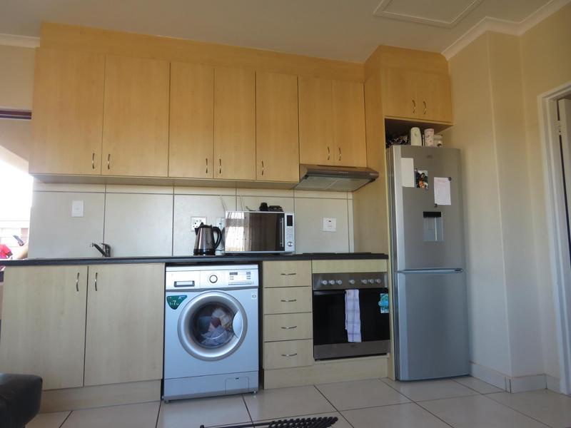 To Let 1 Bedroom Property for Rent in Buhrein Western Cape